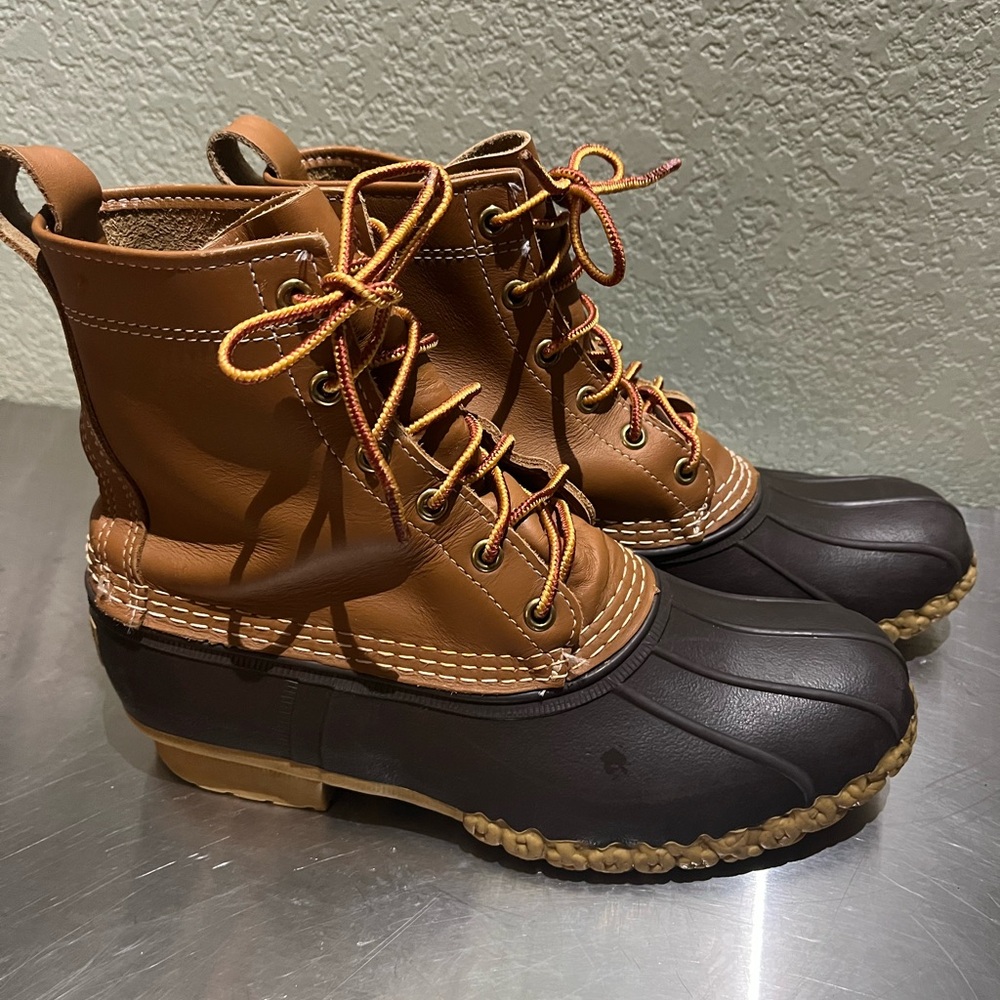 LL Bean Women’s Bean Boot 8”
